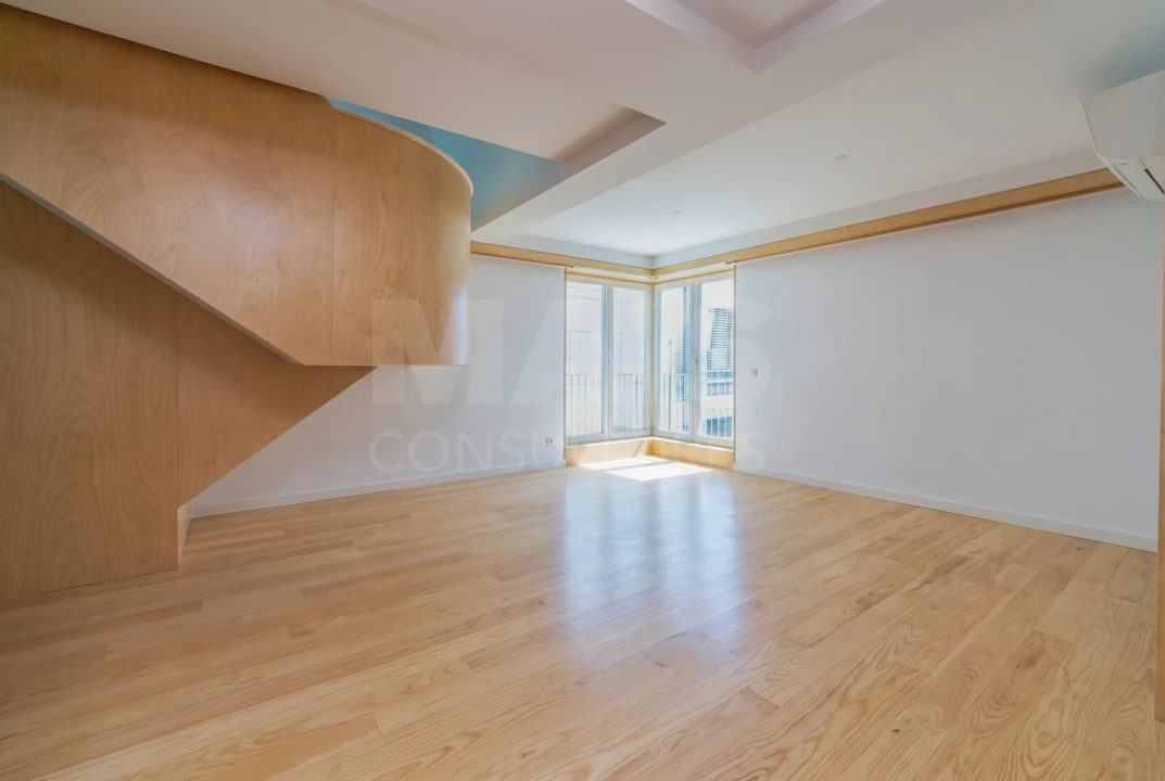 Apartamento T1 para Venda em Campo de Ourique Foto 1