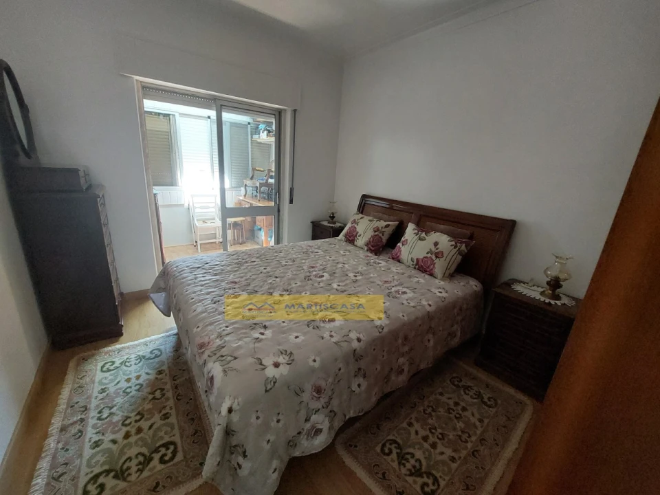 Apartamento T2 para Venda em Carcavelos e Parede Foto 27