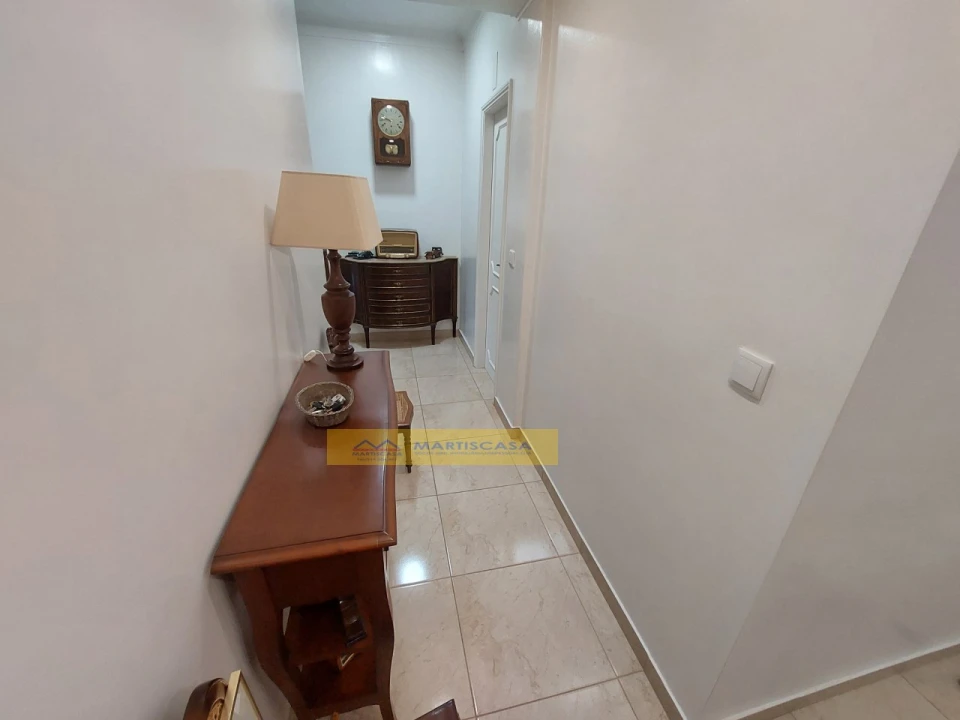 Apartamento T2 para Venda em Carcavelos e Parede Foto 14