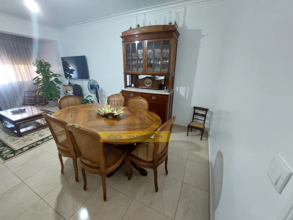 Apartamento T2 para Venda em Carcavelos e Parede Foto 10