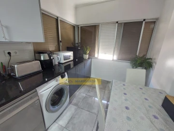 Apartamento T2 para Venda em Carcavelos e Parede