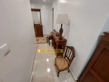Apartamento T2 para Venda em Carcavelos e Parede