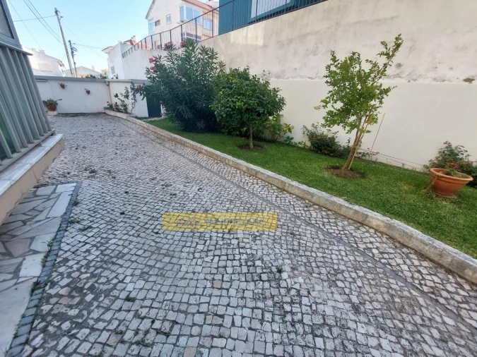 Apartamento T2 para Venda em Carcavelos e Parede Foto 5