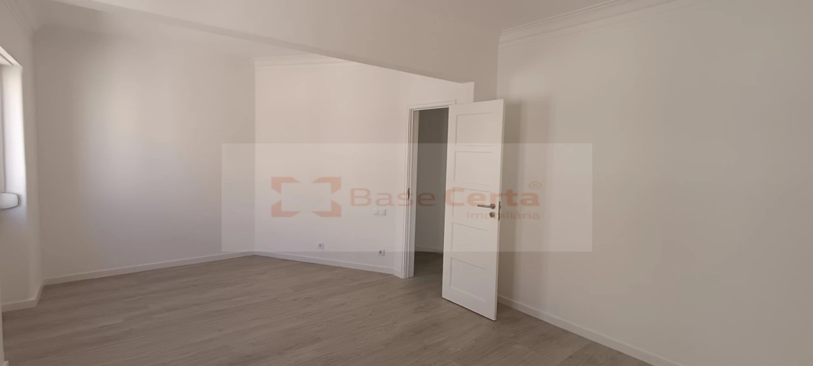 Apartamento T1 para Venda em São Vicente Foto 3