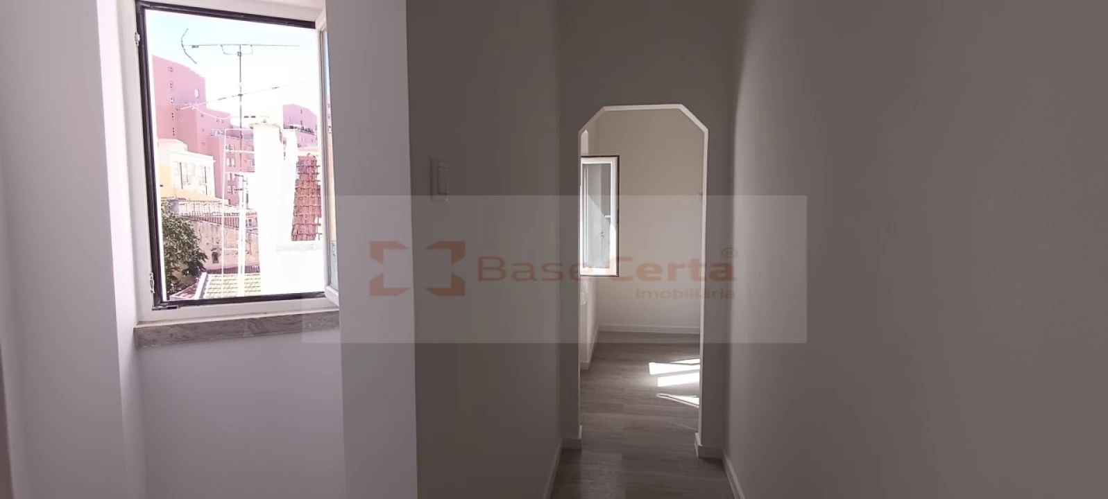 Apartamento T1 para Venda em São Vicente Foto 5