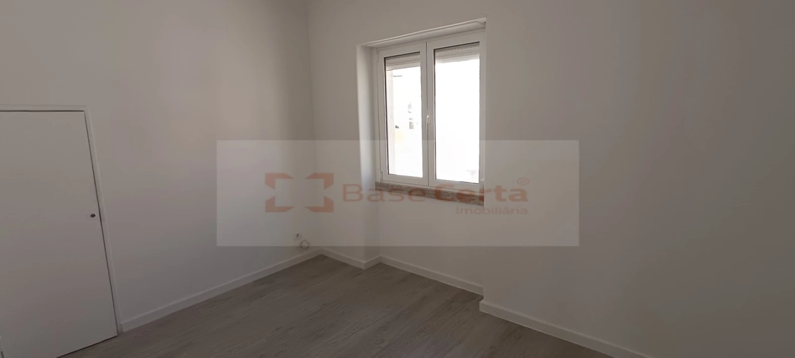Apartamento T1 para Venda em São Vicente Foto 19