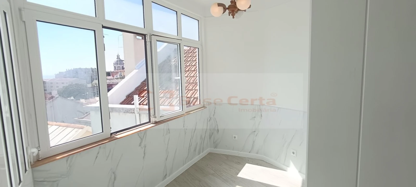 Apartamento T1 para Venda em São Vicente Foto 22