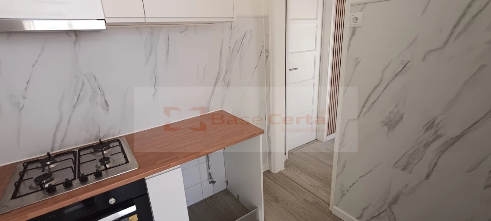 Apartamento T1 para Venda em São Vicente Foto 25