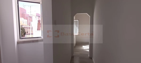 Apartamento T1 para Venda em São Vicente
