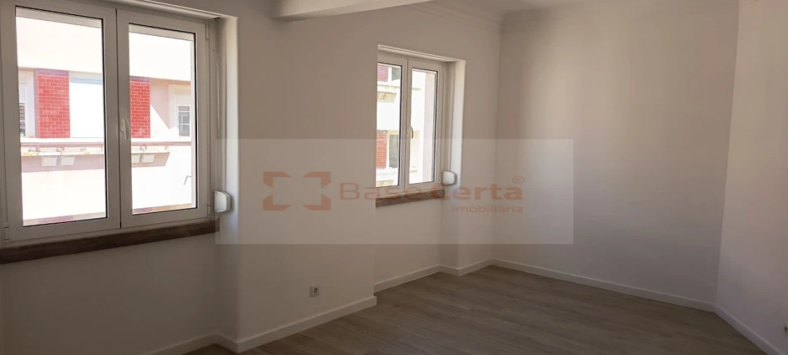 Apartamento T1 para Venda em São Vicente Foto 15
