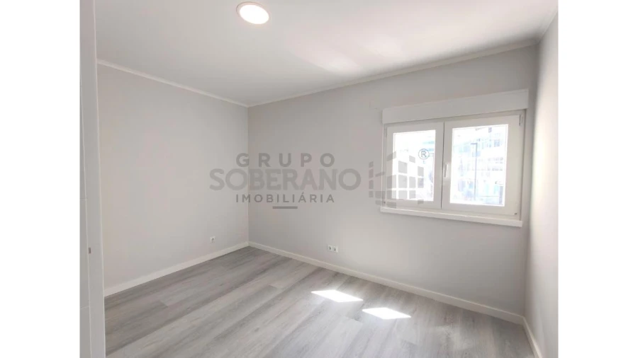 Apartamento T3 para Venda em Laranjeiro e Feijó Foto 8