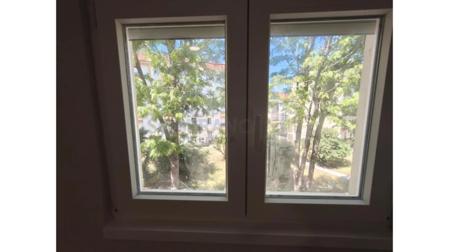 Apartamento T3 para Venda em Laranjeiro e Feijó Foto 12