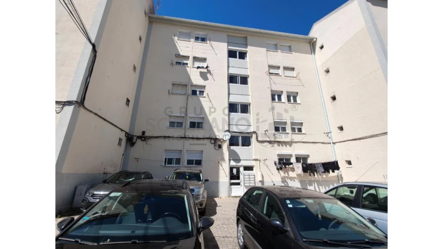 Apartamento T3 para Venda em Laranjeiro e Feijó Foto 17