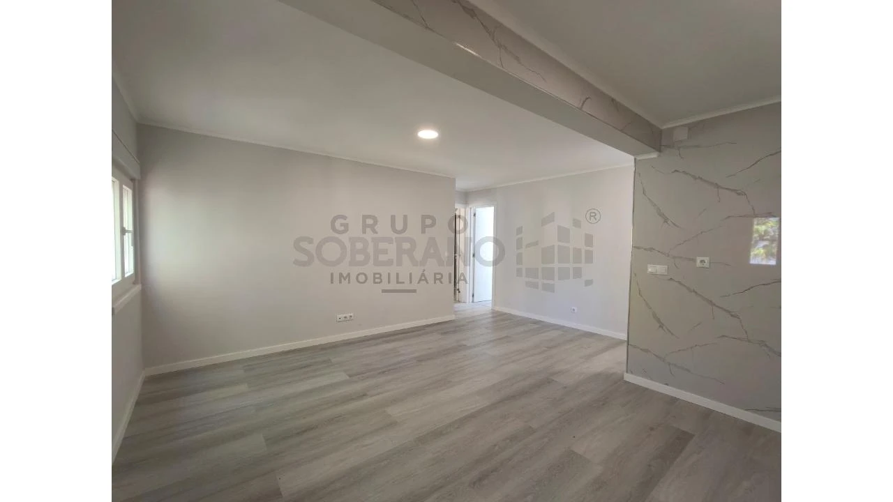 Apartamento T3 para Venda em Laranjeiro e Feijó Foto 5