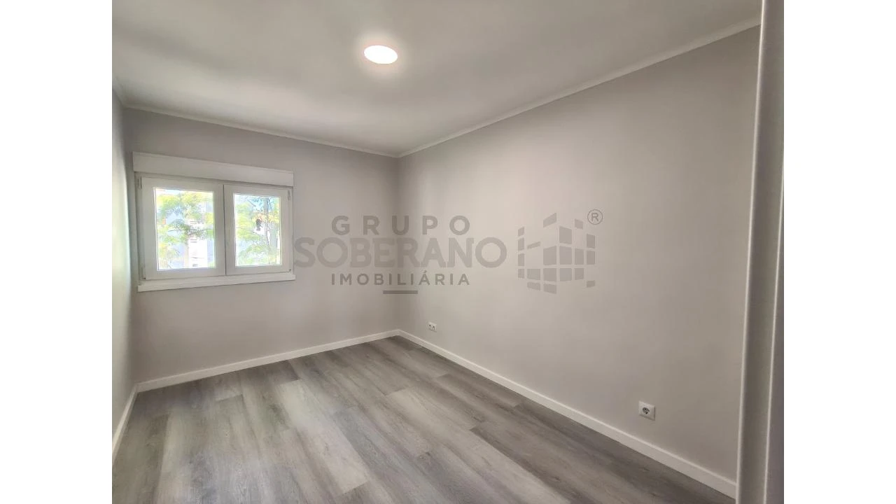 Apartamento T3 para Venda em Laranjeiro e Feijó Foto 6