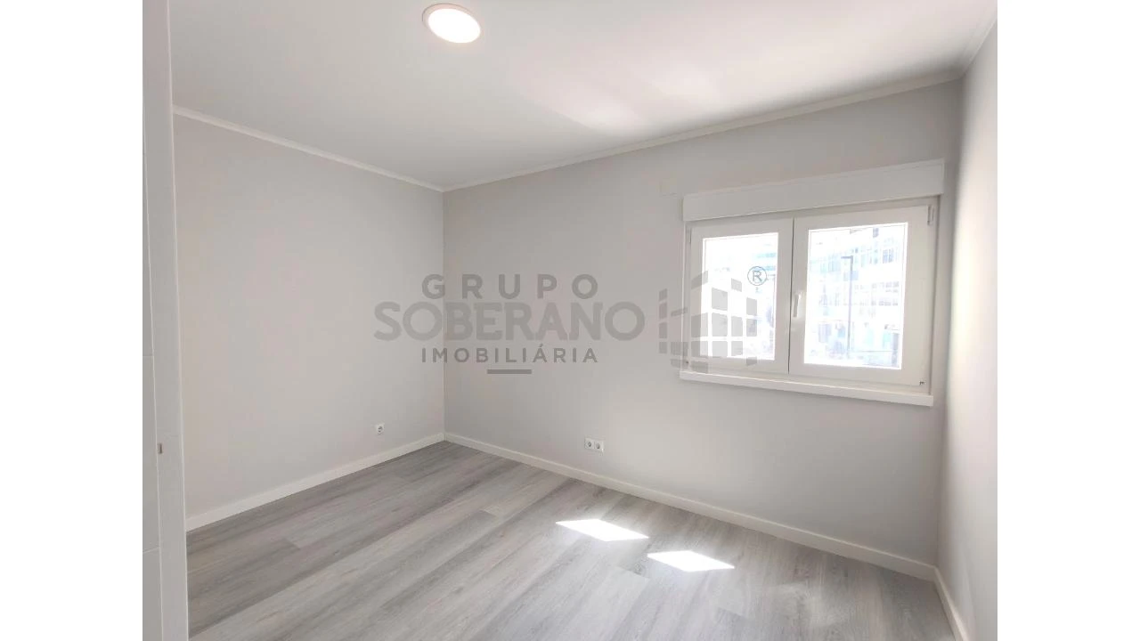 Apartamento T3 para Venda em Laranjeiro e Feijó Foto 8