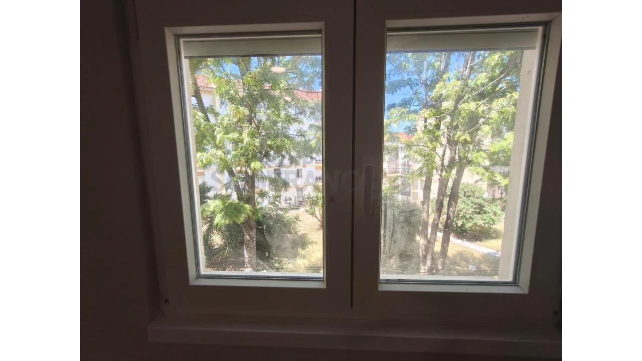 Apartamento T3 para Venda em Laranjeiro e Feijó Foto 12