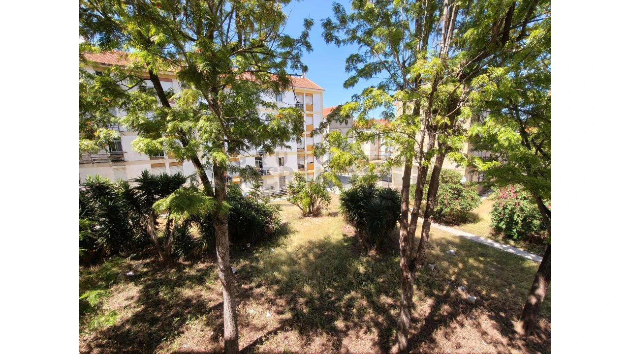 Apartamento T3 para Venda em Laranjeiro e Feijó Foto 13