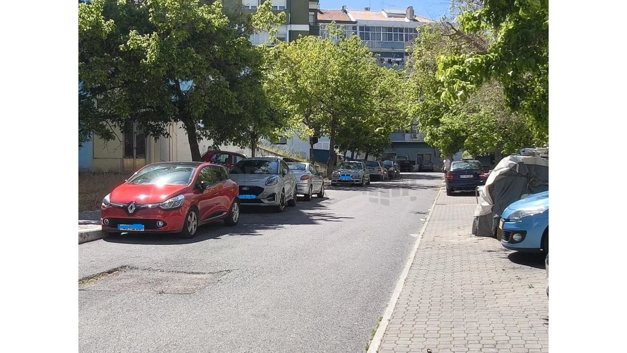 Apartamento T3 para Venda em Laranjeiro e Feijó Foto 18