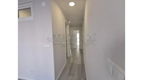 Apartamento T2 para Venda em Oeiras e São Julião da Barra, Paço de Arcos e Caxias