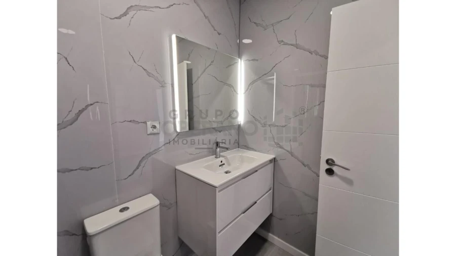 Apartamento T2 para Venda em Oeiras e São Julião da Barra, Paço de Arcos e Caxias Foto 17