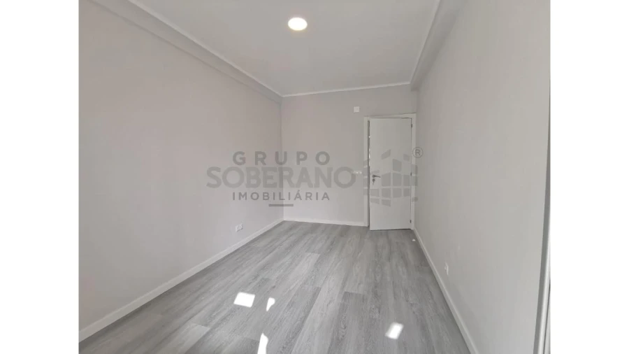 Apartamento T2 para Venda em Oeiras e São Julião da Barra, Paço de Arcos e Caxias Foto 7