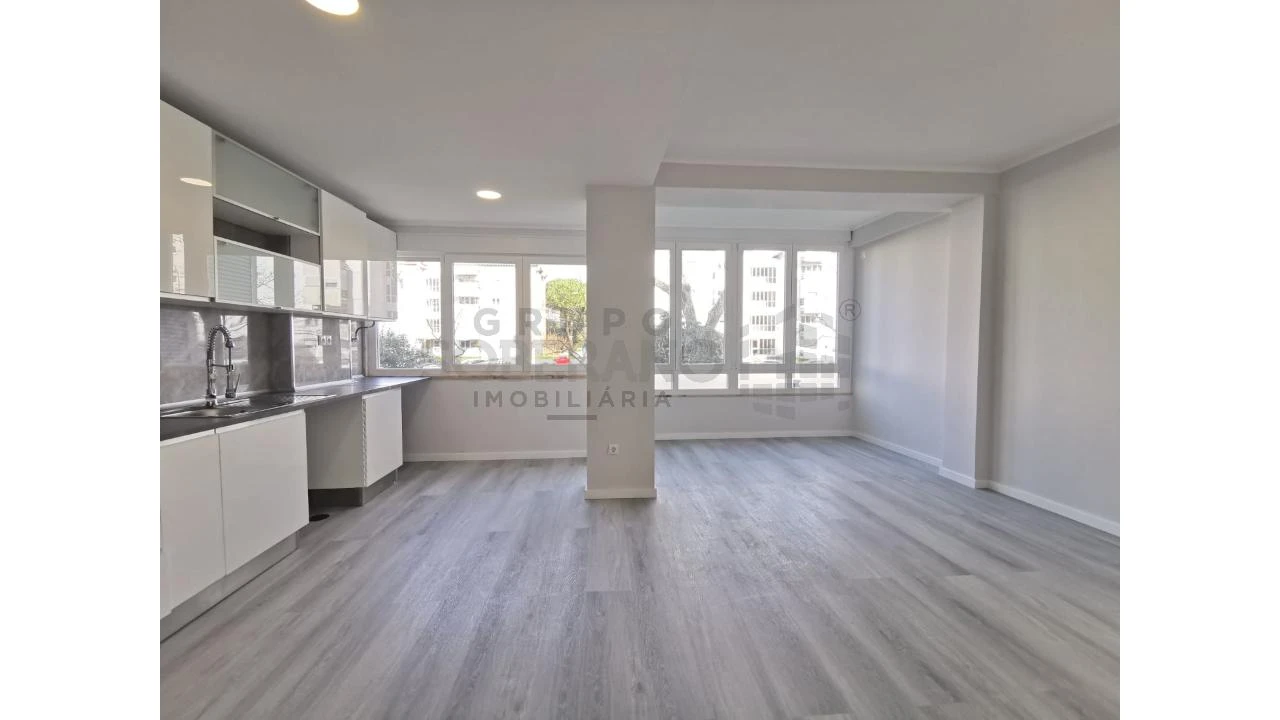 Apartamento T2 para Venda em Oeiras e São Julião da Barra, Paço de Arcos e Caxias Foto 5