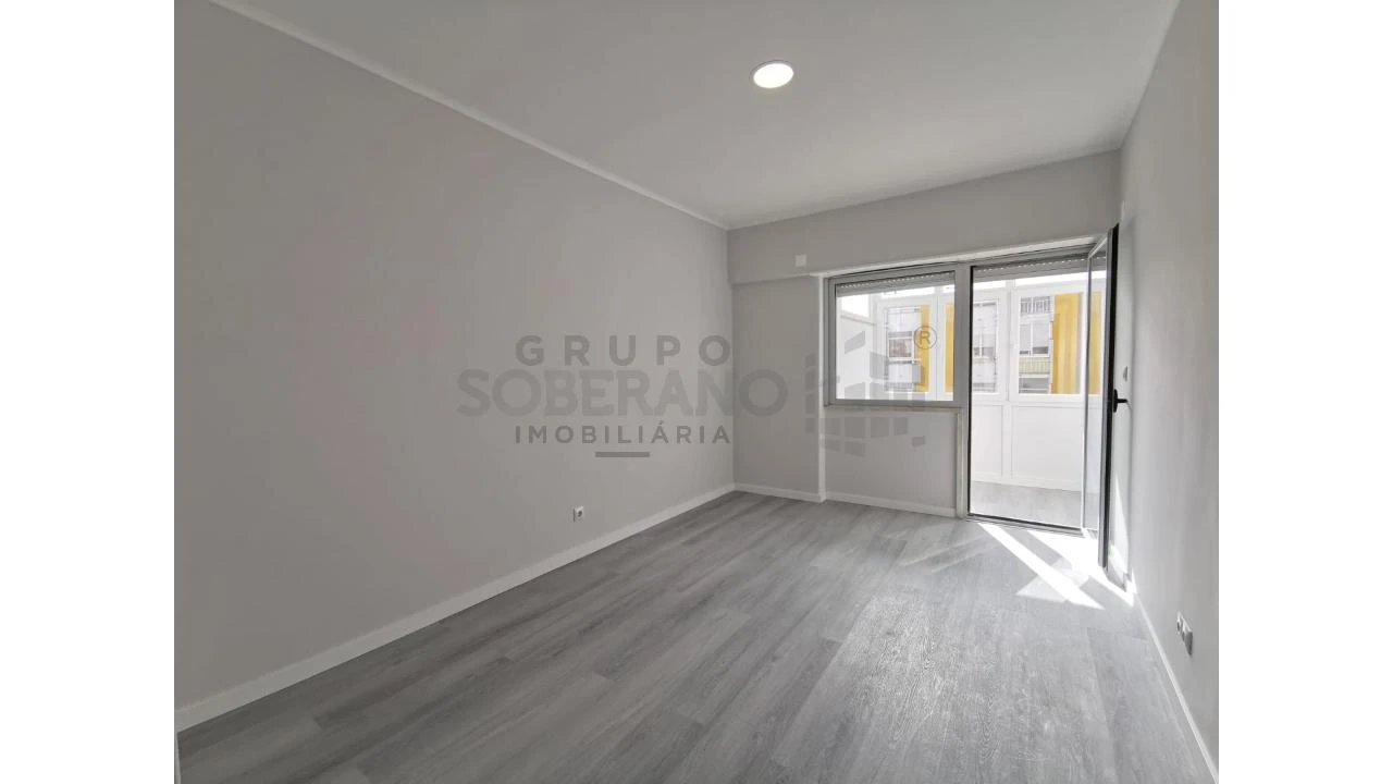 Apartamento T2 para Venda em Oeiras e São Julião da Barra, Paço de Arcos e Caxias Foto 12