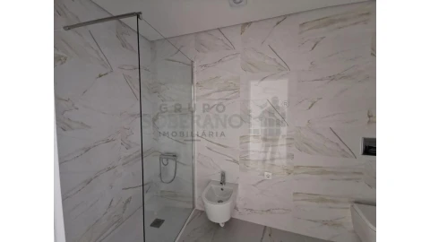 Apartamento T2 para Venda em Corroios