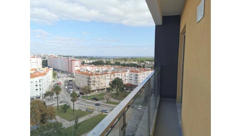 Apartamento T2 para Venda em Corroios