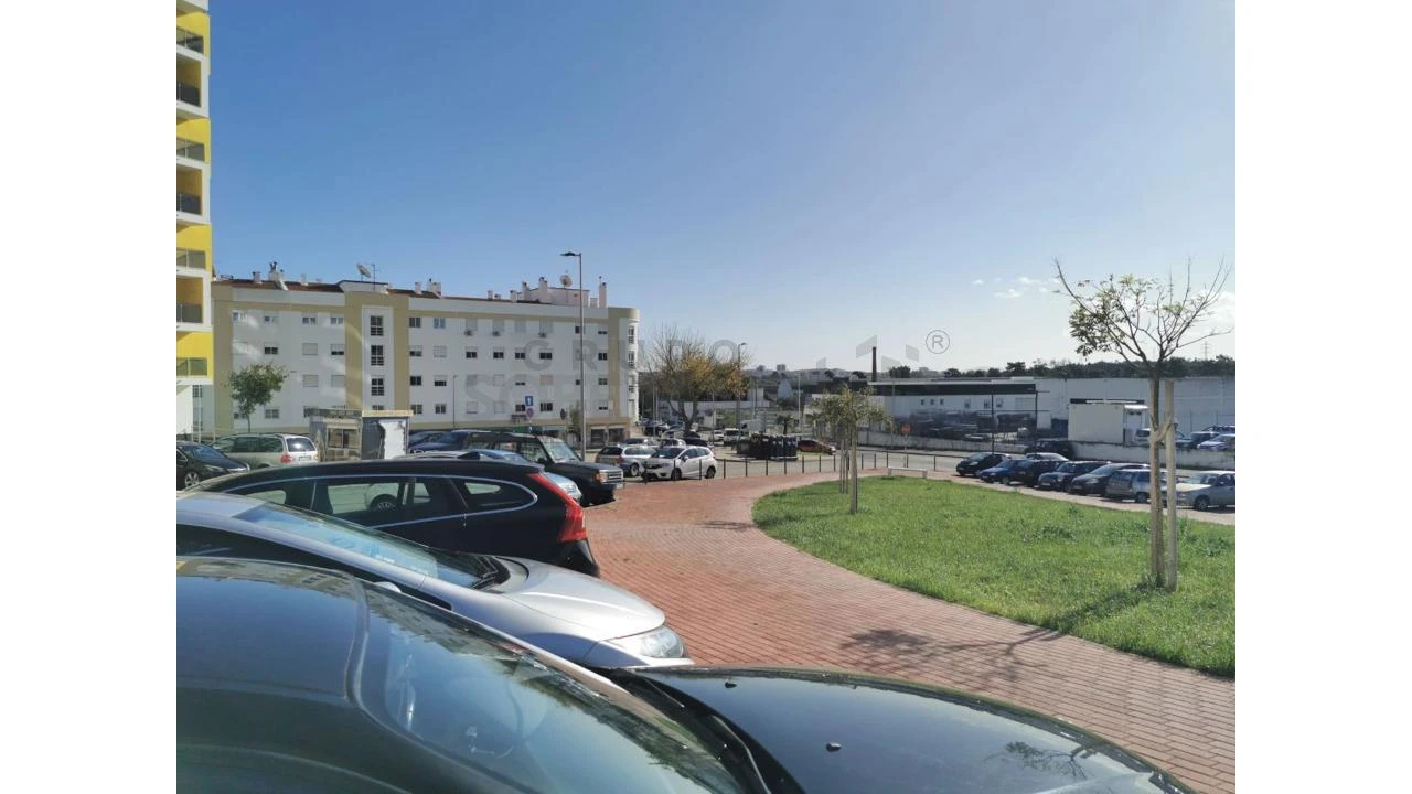 Apartamento T2 para Venda em Corroios Foto 3