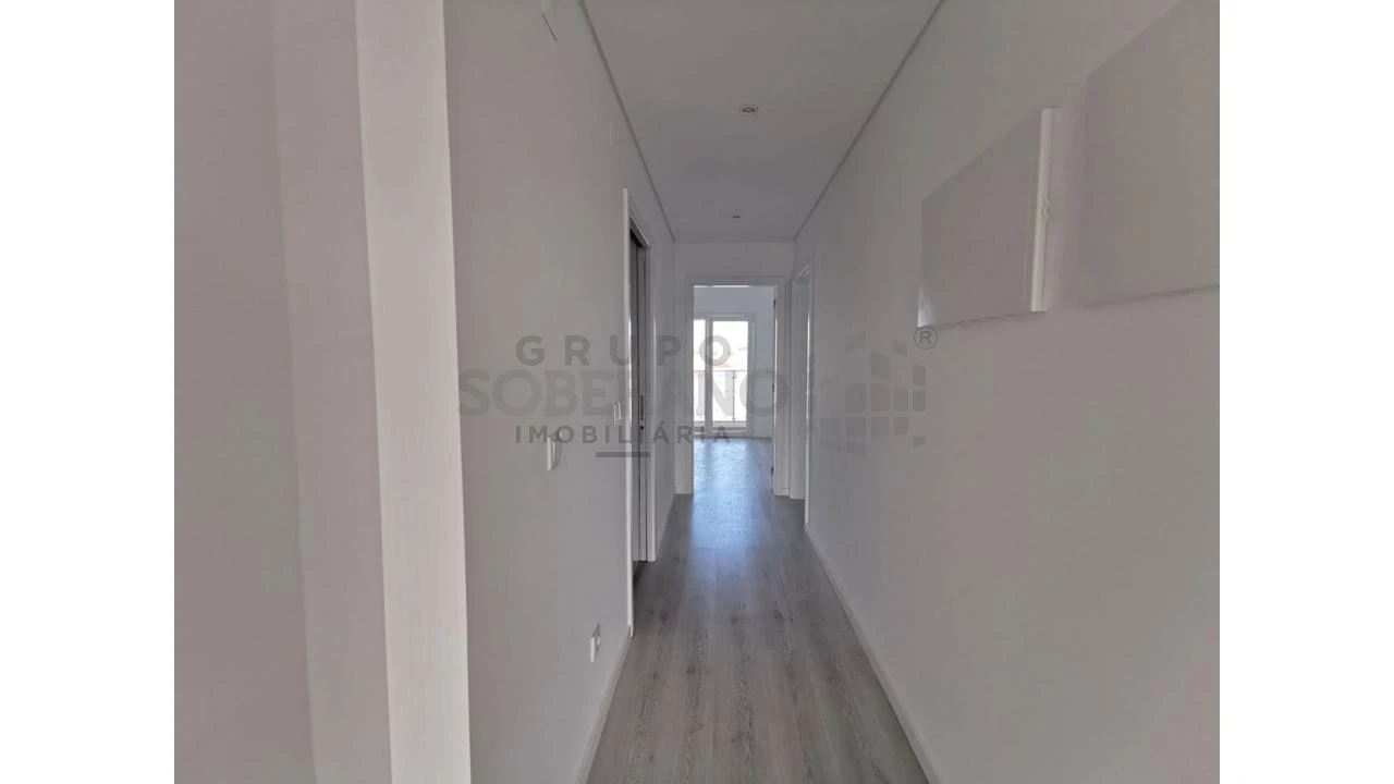 Apartamento T2 para Venda em Corroios Foto 11