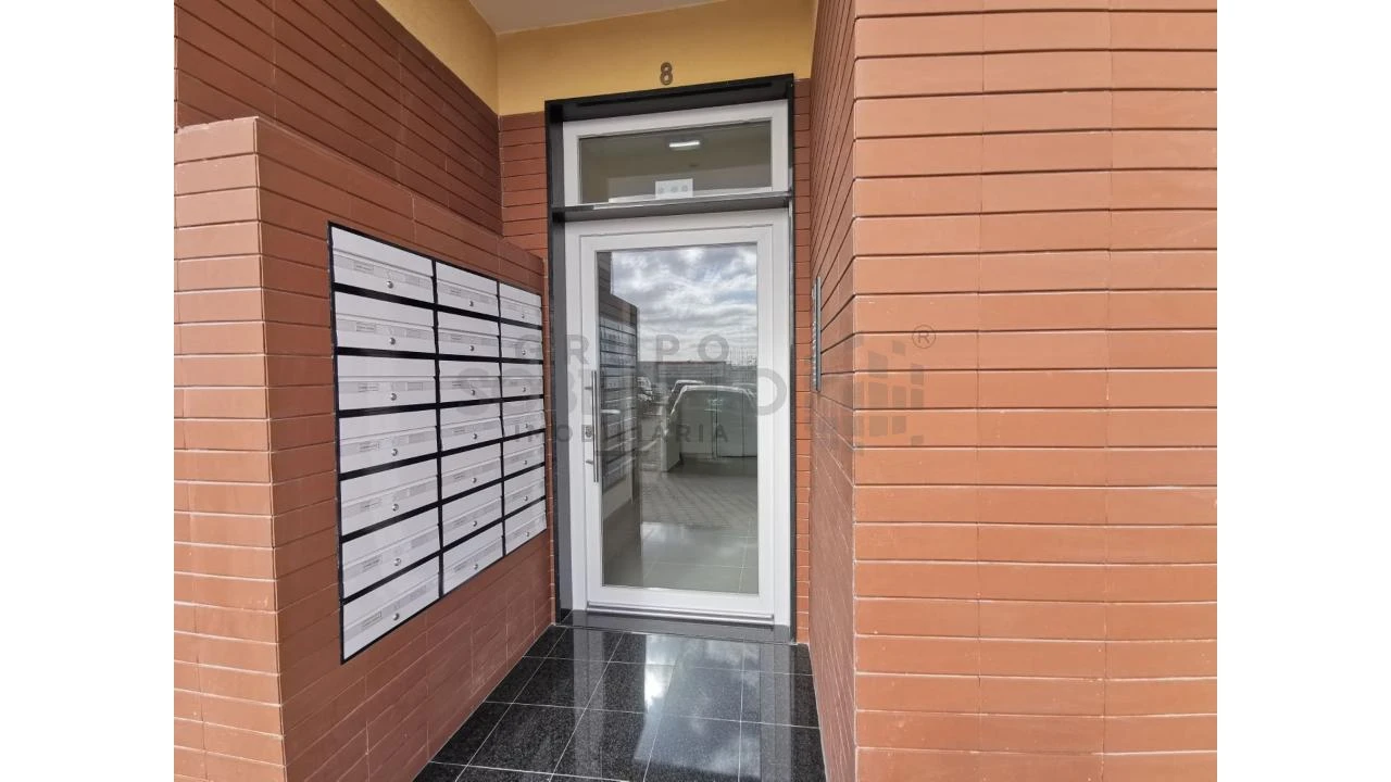 Apartamento T2 para Venda em Corroios Foto 23