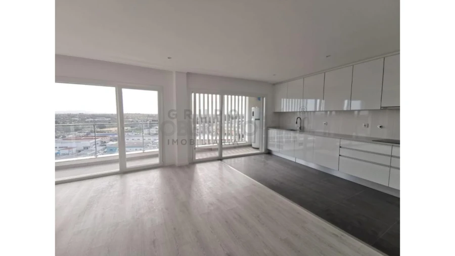 Apartamento T2 para Venda em Corroios