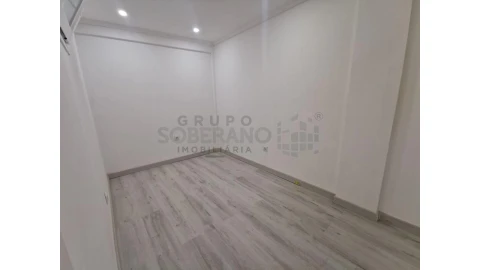 Negócio para Venda em Corroios