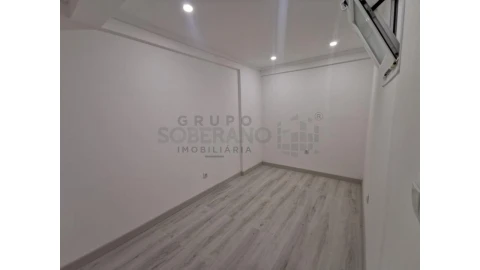 Negócio para Venda em Corroios