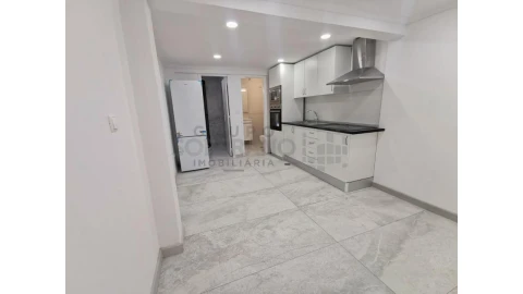 Negócio para Venda em Corroios