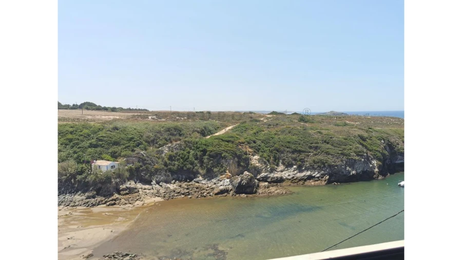 Apartamento T1 para Arrendamento em Porto Covo Foto 7