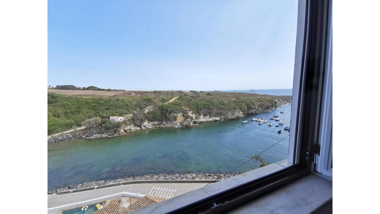 Apartamento T1 para Arrendamento em Porto Covo Foto 26