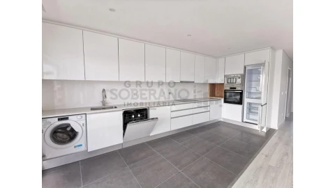 Apartamento T3 para Venda em Corroios
