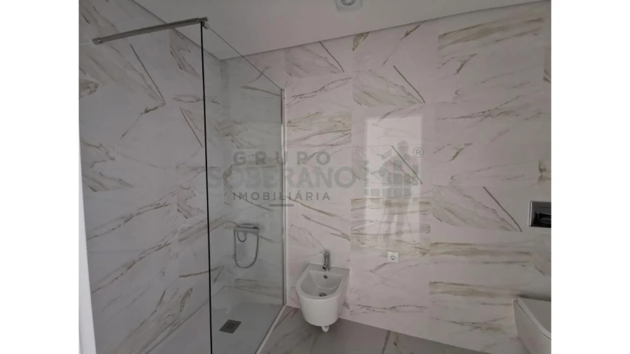Apartamento T3 para Venda em Corroios Foto 10