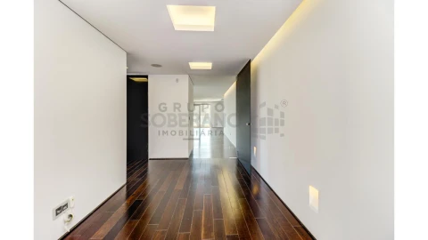 Apartamento T5 para Venda em Avenidas Novas