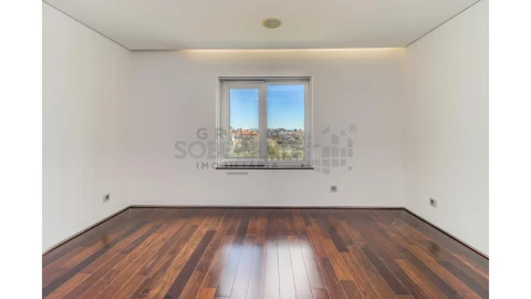 Apartamento T5 para Venda em Avenidas Novas