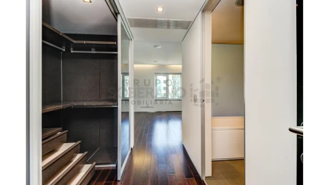 Apartamento T5 para Venda em Avenidas Novas