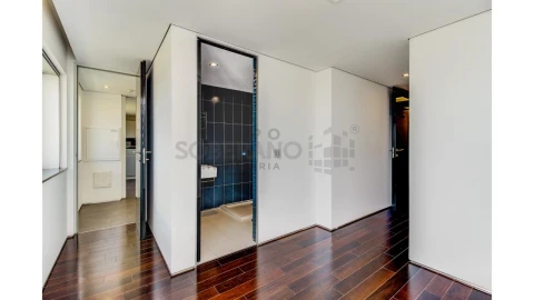 Apartamento T5 para Venda em Avenidas Novas