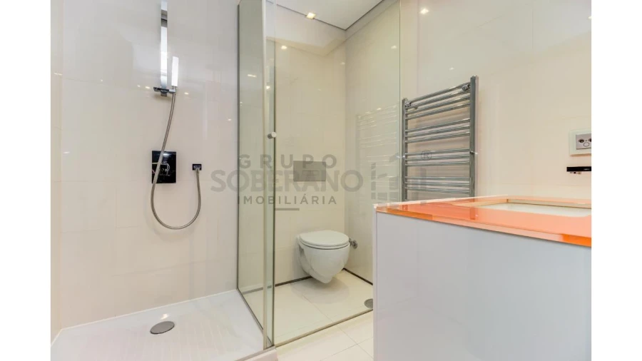 Apartamento T5 para Venda em Avenidas Novas Foto 20