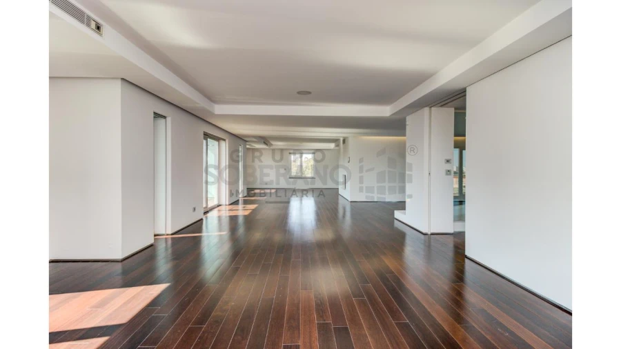 Apartamento T5 para Venda em Avenidas Novas Foto 33