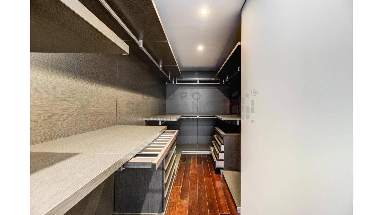 Apartamento T5 para Venda em Avenidas Novas Foto 7