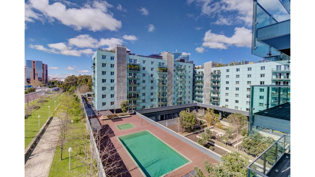 Apartamento T5 para Venda em Avenidas Novas Foto 1