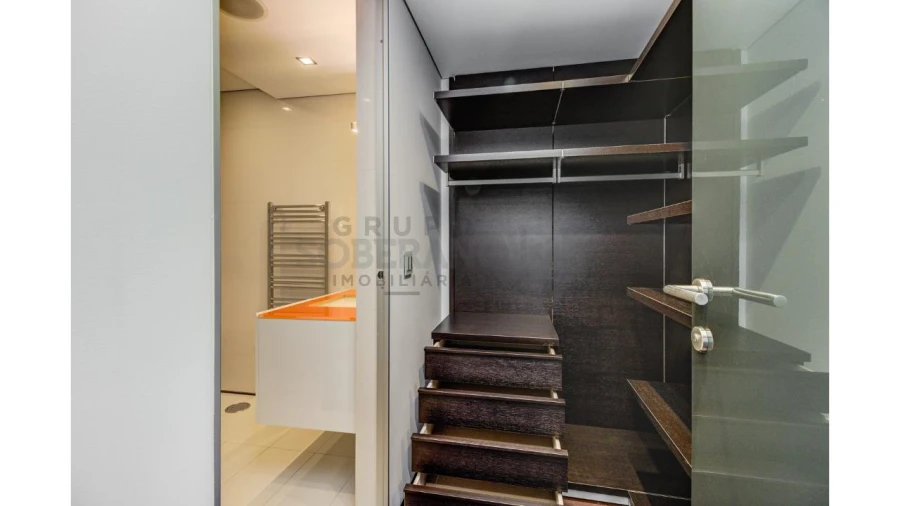 Apartamento T5 para Arrendamento em Avenidas Novas Foto 19